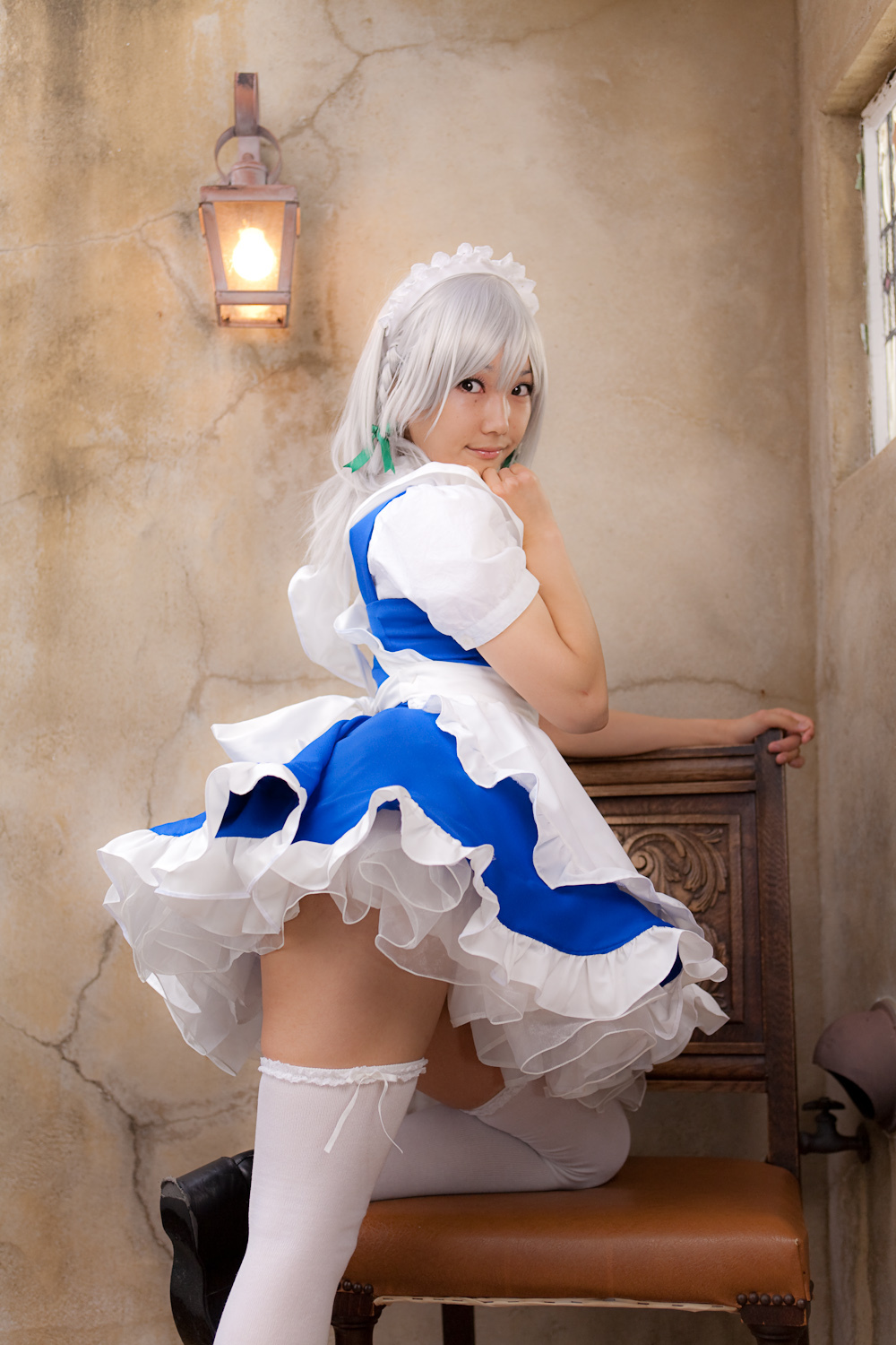 cosplay美女套图 c77 Sakuya Izayoi　白丝假发扮相(1)